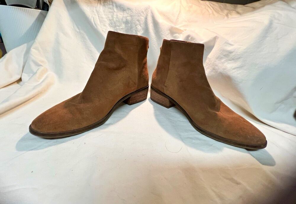 Dolce Vita Tegin Women’s 9M Dark Saddle Suede Ankle Boots Back Zip Booties